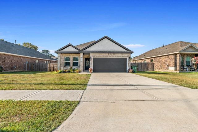 316 Carlos Leal Drive, Dayton, TX 77535