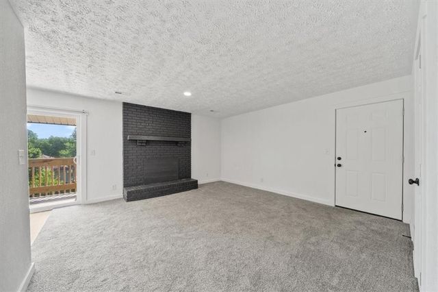 902 Twin Oaks Terrace, Harrisonville, MO 64701