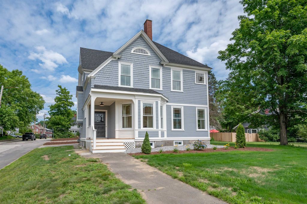 13 Manchester Street, Nashua, NH 03064