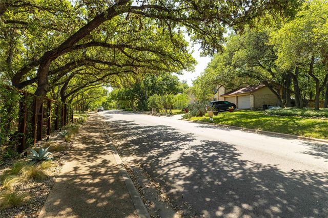 1805 Brookhaven DR, Austin, TX 78704