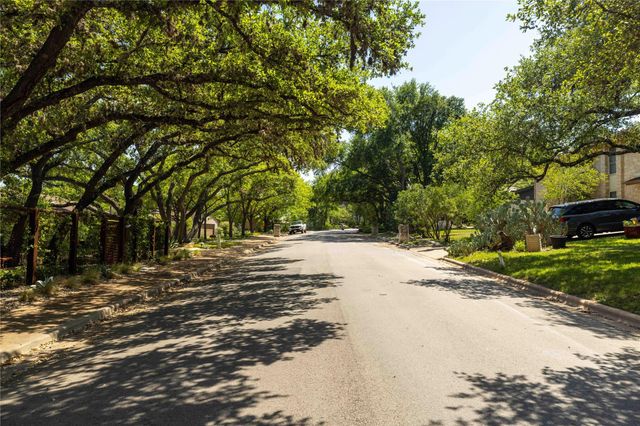 1805 Brookhaven DR, Austin, TX 78704
