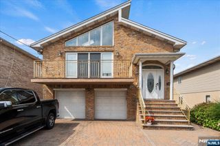 376 Page Avenue, Lyndhurst, NJ 07071