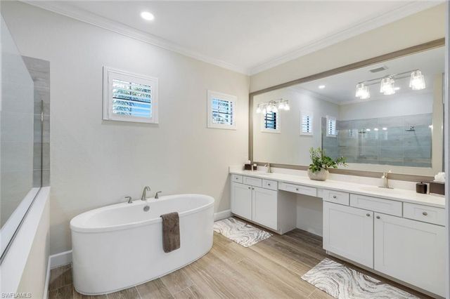 3126 Heather Glen CT, Naples, FL 34114