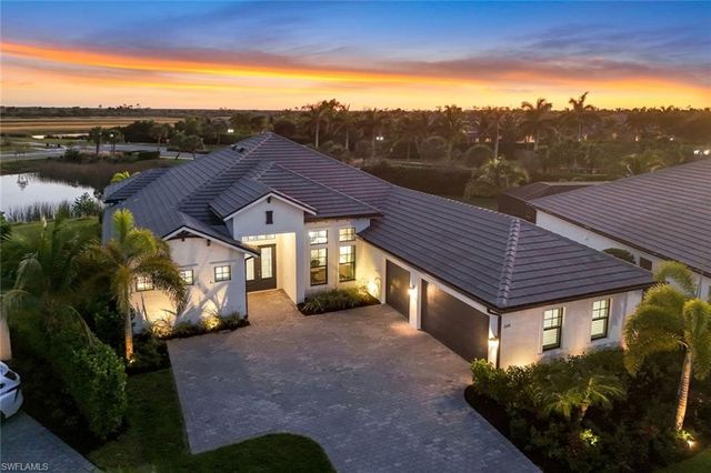 3126 Heather Glen CT, Naples, FL 34114
