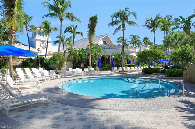 3126 Heather Glen CT, Naples, FL 34114