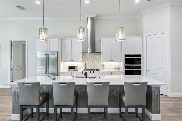 3126 Heather Glen CT, Naples, FL 34114