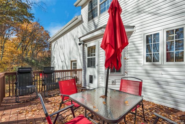 64 Blaha Lane, Bloomingburg, NY 12721