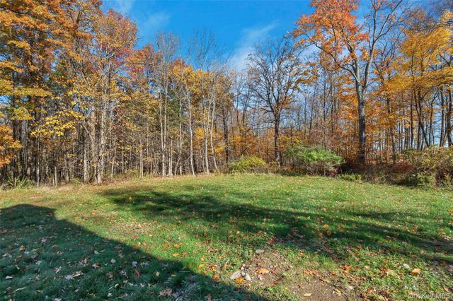64 Blaha Lane, Bloomingburg, NY 12721