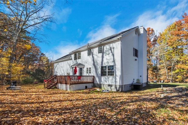 64 Blaha Lane, Bloomingburg, NY 12721