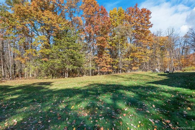 64 Blaha Lane, Bloomingburg, NY 12721
