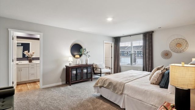 2277 SE Morningdew Drive, West Des Moines, IA 50265