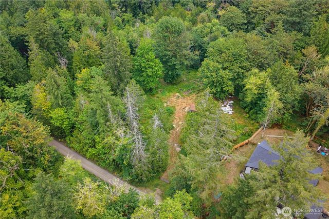 915 174th Avenue NW, Lakebay, WA 98349