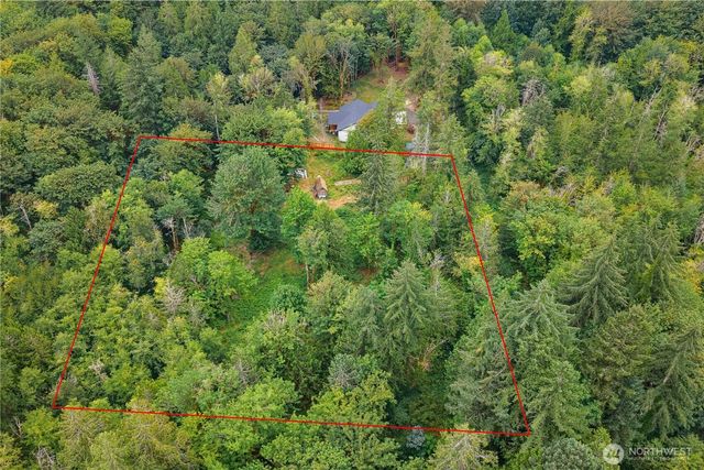 915 174th Avenue NW, Lakebay, WA 98349