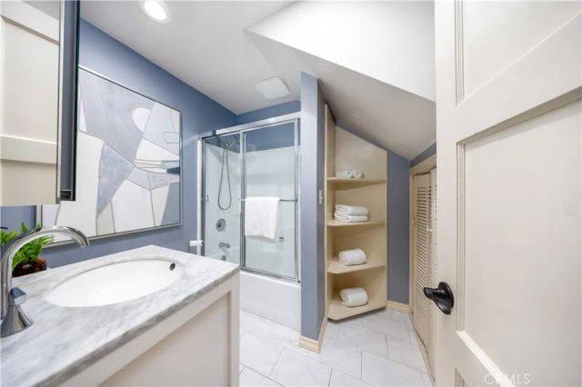 355 Malcolm Drive, Pasadena, CA 91105