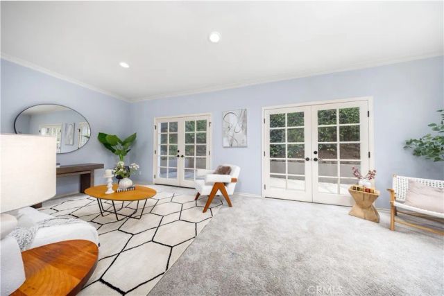 355 Malcolm Drive, Pasadena, CA 91105