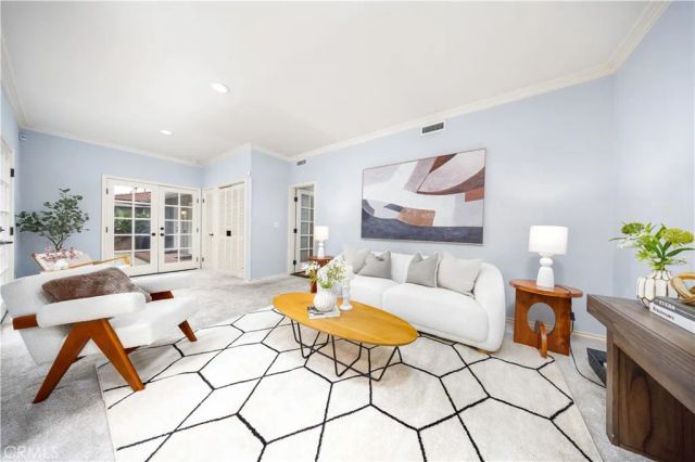 355 Malcolm Drive, Pasadena, CA 91105