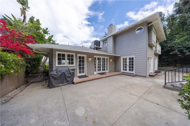 355 Malcolm Drive, Pasadena, CA 91105