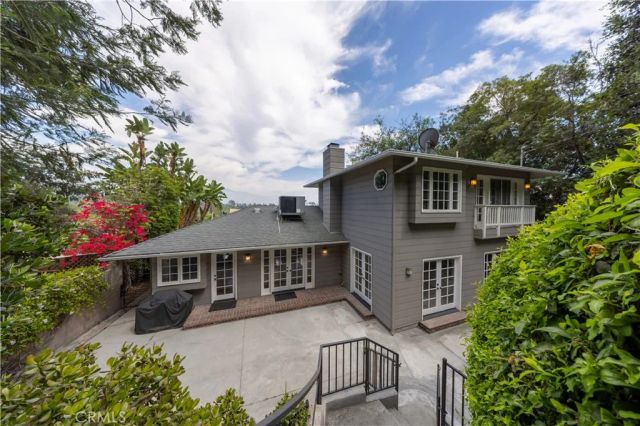 355 Malcolm Drive, Pasadena, CA 91105