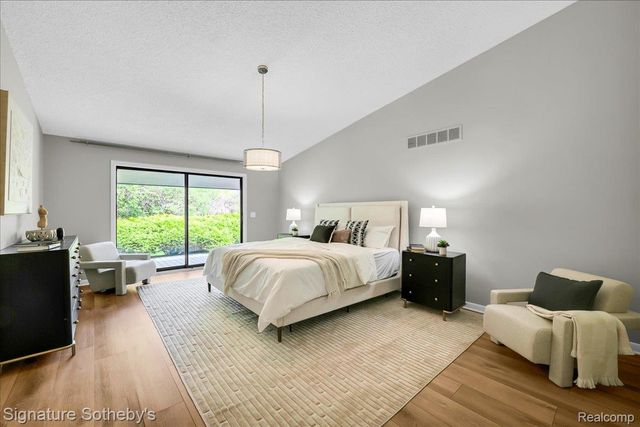 45 Maywood Avenue, Bloomfield Hills, MI 48304