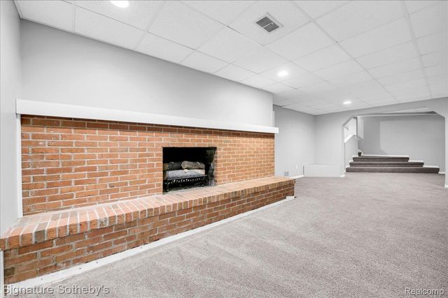 45 Maywood Avenue, Bloomfield Hills, MI 48304