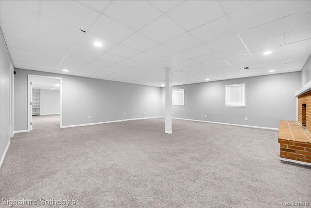 45 Maywood Avenue, Bloomfield Hills, MI 48304