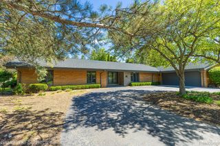 45 Maywood Avenue, Bloomfield Hills, MI 48304