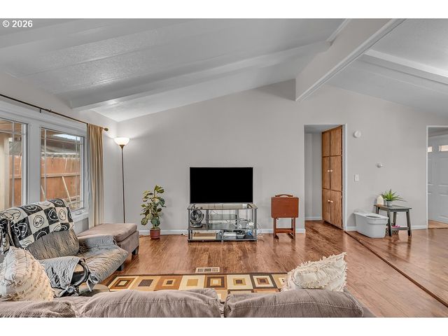 791 Sw VALLEY FORGE Way 345, Beaverton, OR 97006