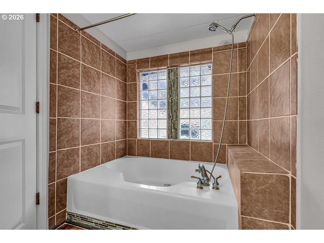 791 Sw VALLEY FORGE Way 345, Beaverton, OR 97006