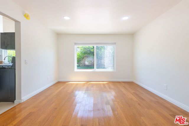 8324 Beckford Avenue, Los Angeles, CA 91324