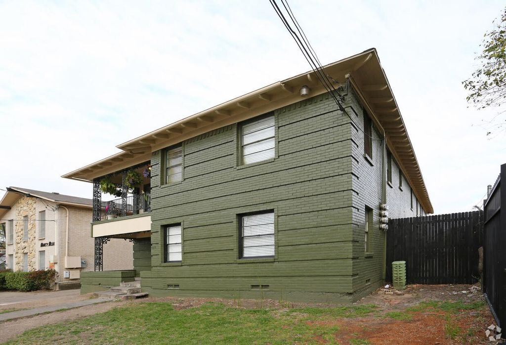 4815 Live Oak Street 2, Dallas, TX 75204