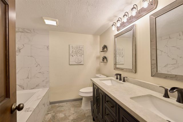 18233 Country Place Drive, Conroe, TX 77302