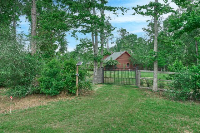 18233 Country Place Drive, Conroe, TX 77302
