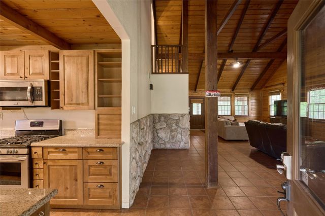 18233 Country Place Drive, Conroe, TX 77302