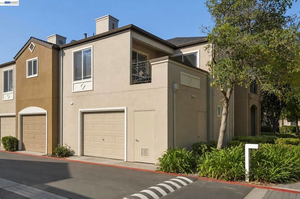 Image 1 of property listing at 690 Applause Pl, San Jose, CA 95134