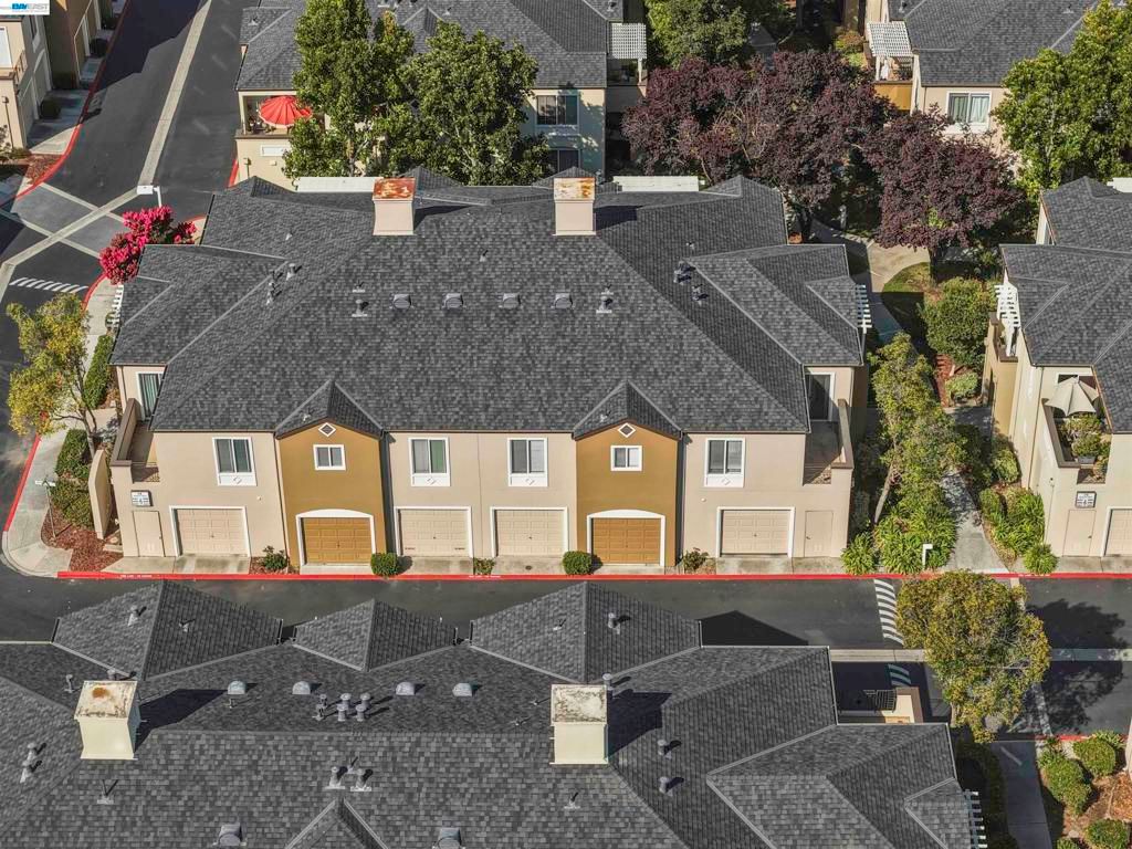 Image 27 of property listing at 690 Applause Pl, San Jose, CA 95134