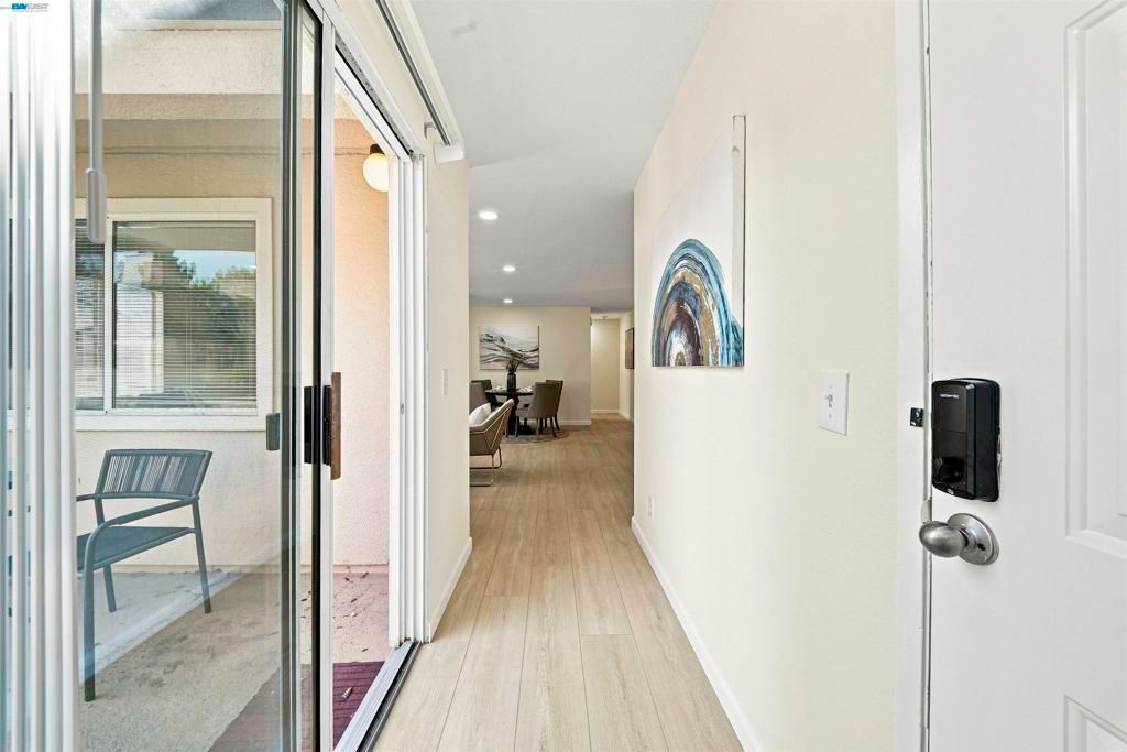 Image 5 of property listing at 690 Applause Pl, San Jose, CA 95134