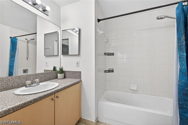 1200 Reserve WAY 105, Naples, FL 34105