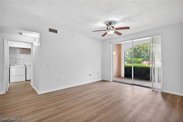 1200 Reserve WAY 105, Naples, FL 34105