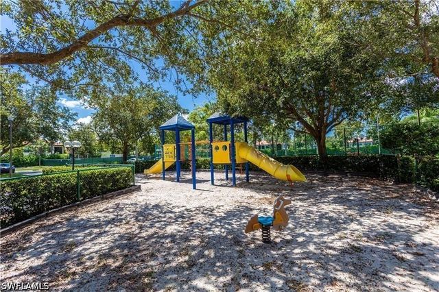 1200 Reserve WAY 105, Naples, FL 34105