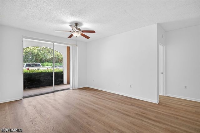 1200 Reserve WAY 105, Naples, FL 34105