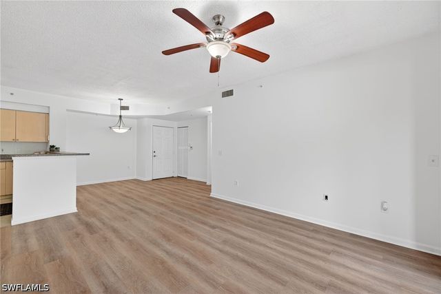 1200 Reserve WAY 105, Naples, FL 34105