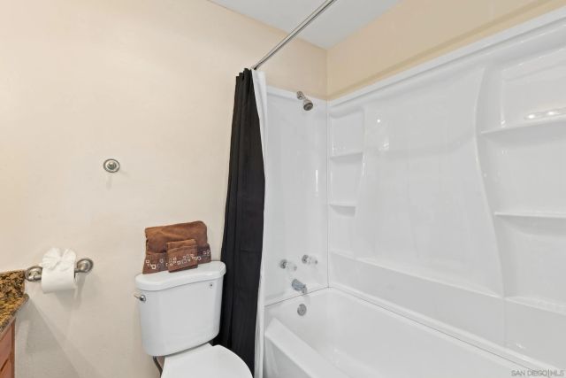 300 Roanoke Rd 13, El Cajon, CA 92020