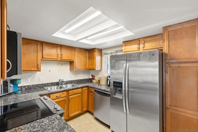 300 Roanoke Rd 13, El Cajon, CA 92020