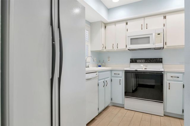 1227 N MCMULLEN BOOTH ROAD 1227, Clearwater, FL 33759