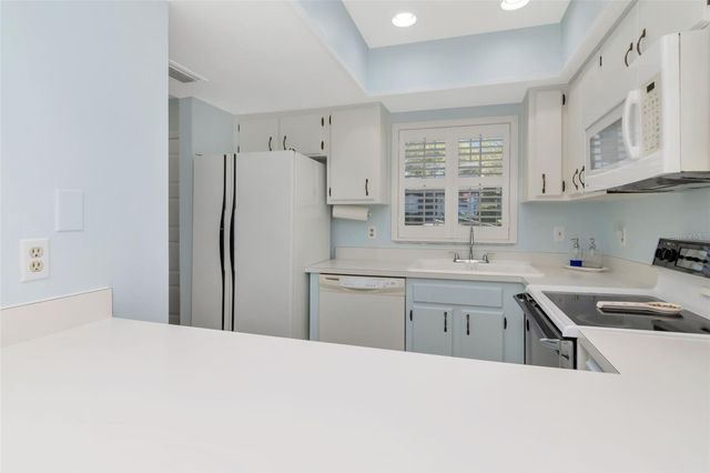 1227 N MCMULLEN BOOTH ROAD 1227, Clearwater, FL 33759