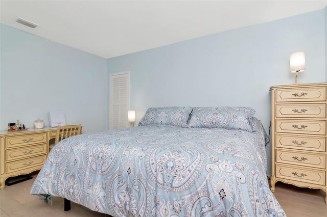 1227 N MCMULLEN BOOTH ROAD 1227, Clearwater, FL 33759