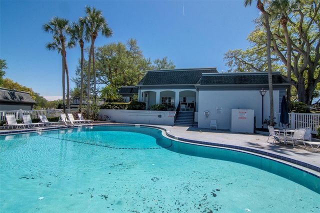 1227 N MCMULLEN BOOTH ROAD 1227, Clearwater, FL 33759