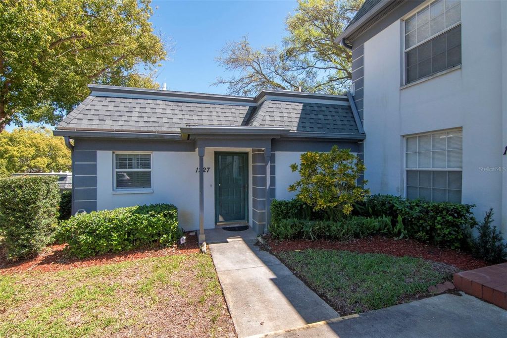 Image 2 of property listing at 1227 N MCMULLEN BOOTH ROAD 1227, Clearwater, FL 33759