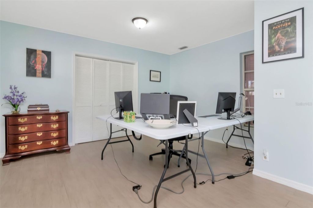 Image 14 of property listing at 1227 N MCMULLEN BOOTH ROAD 1227, Clearwater, FL 33759