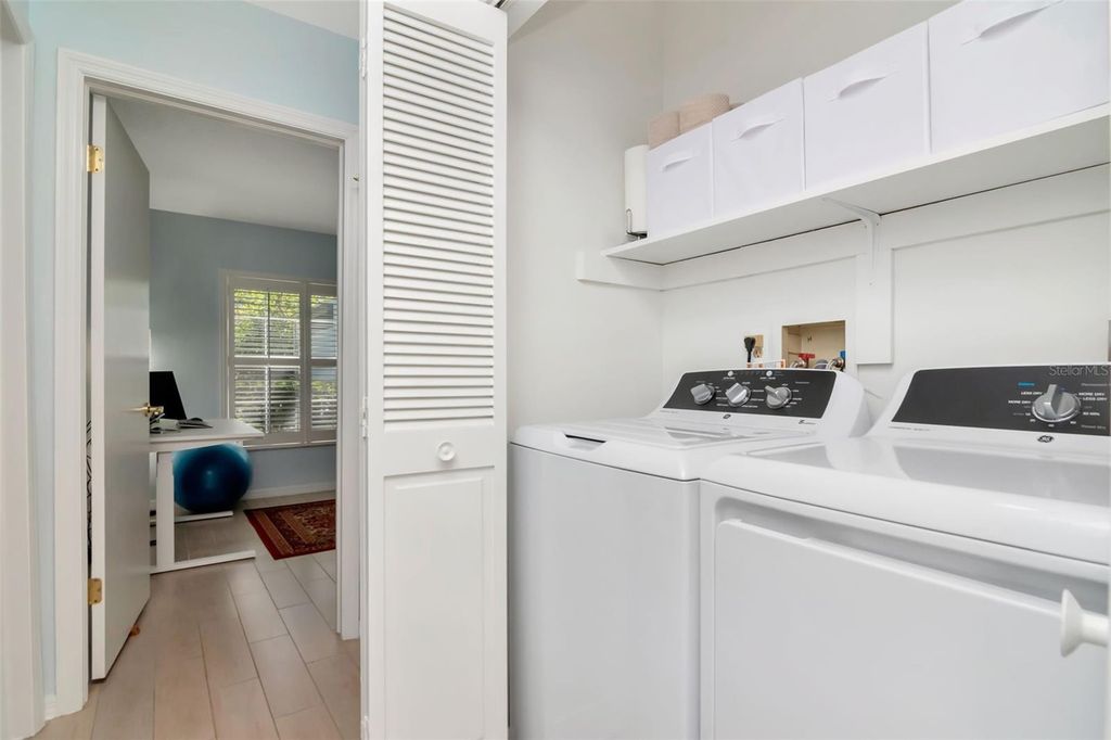 Image 35 of property listing at 1227 N MCMULLEN BOOTH ROAD 1227, Clearwater, FL 33759